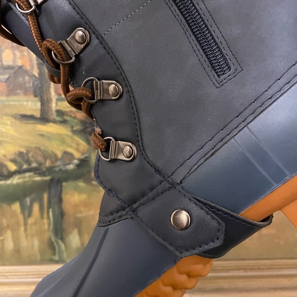 Charming Lady Duck Boots - Picture 3 of 4